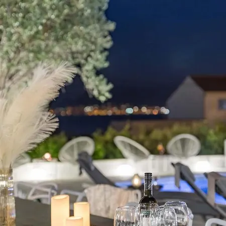 In Arbanija With Sea View, Terrace, Air Conditioning, Wifi 5139-1 *