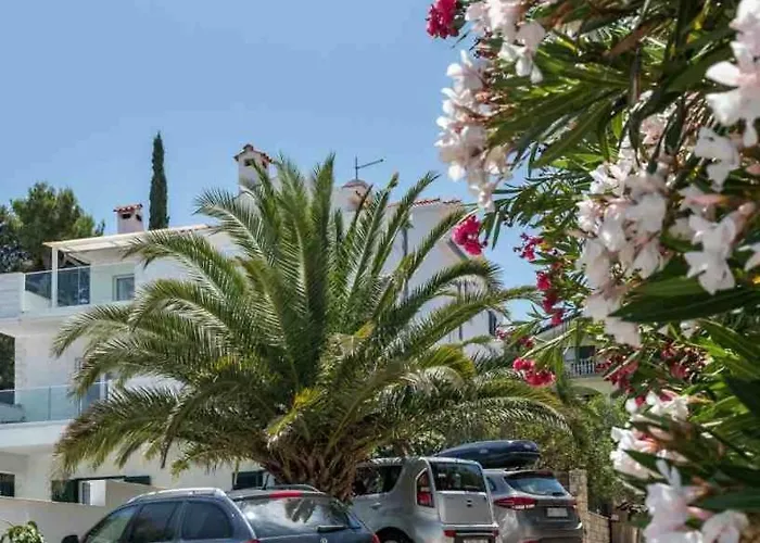 In Arbanija With Sea View, Terrace, Air Conditioning, Wifi 5139-1 Appartement Trogir