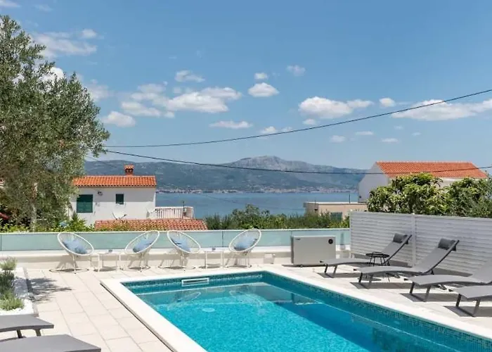 Appartement In Arbanija With Sea View, Terrace, Air Conditioning, Wifi 5139-1 Trogir