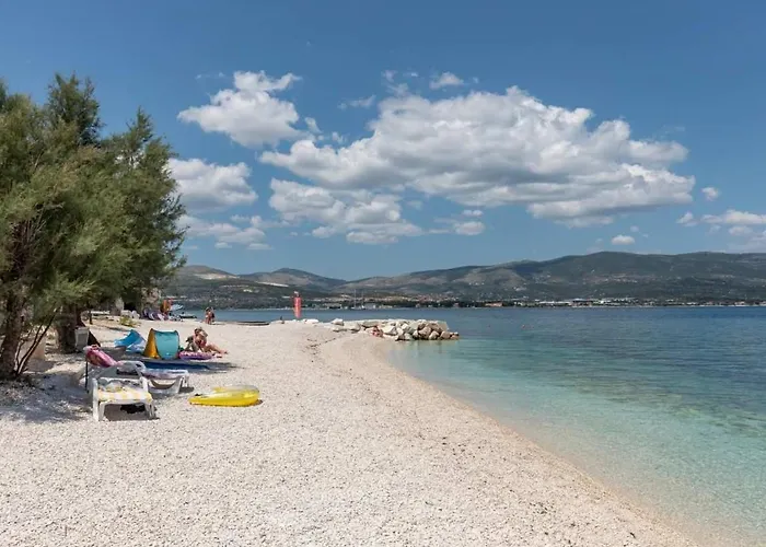 Appartement In Arbanija With Sea View, Terrace, Air Conditioning, Wifi 5139-1 *