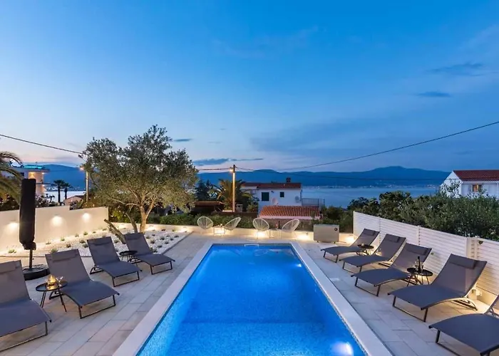 In Arbanija With Sea View, Terrace, Air Conditioning, Wifi 5139-1 Trogir