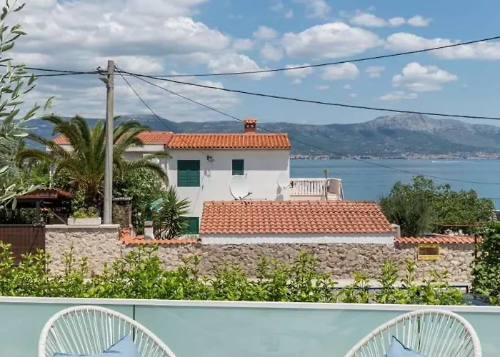 In Arbanija With Sea View, Terrace, Air Conditioning, Wifi 5139-1 Appartement