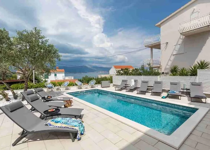 Appartement In Arbanija With Sea View, Terrace, Air Conditioning, Wifi 5139-1 Trogir