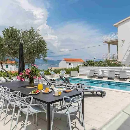 In Arbanija With Sea View, Terrace, Air Conditioning, Wifi 5139-1 Lejlighed *