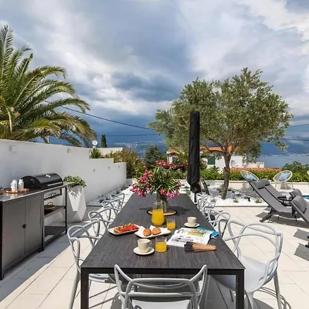 In Arbanija With Sea View, Terrace, Air Conditioning, Wifi 5139-1 Apartman Trogir