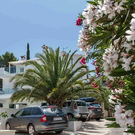 In Arbanija With Sea View, Terrace, Air Conditioning, Wifi 5139-1 Διαμέρισμα Τρογκίρ