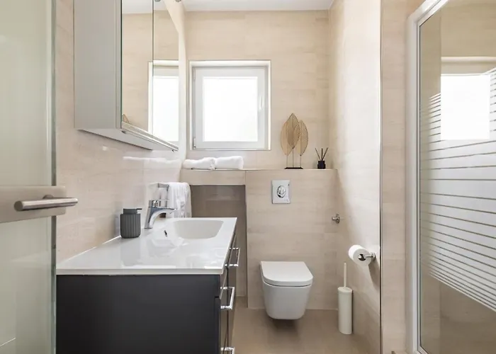 公寓 In Arbanija With Sea View, Terrace, Air Conditioning, Wifi 5139-1 特罗吉尔