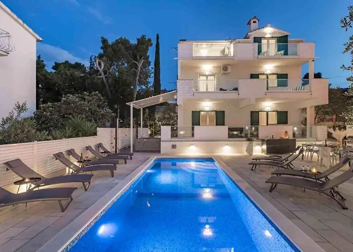 In Arbanija With Sea View, Terrace, Air Conditioning, Wifi 5139-1 *