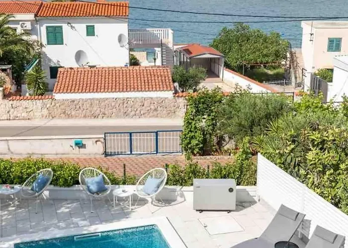 公寓 In Arbanija With Sea View, Terrace, Air Conditioning, Wifi 5139-1