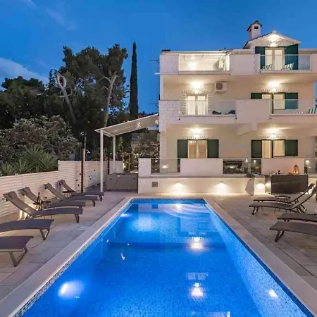 In Arbanija With Sea View, Terrace, Air Conditioning, Wifi 5139-1 *