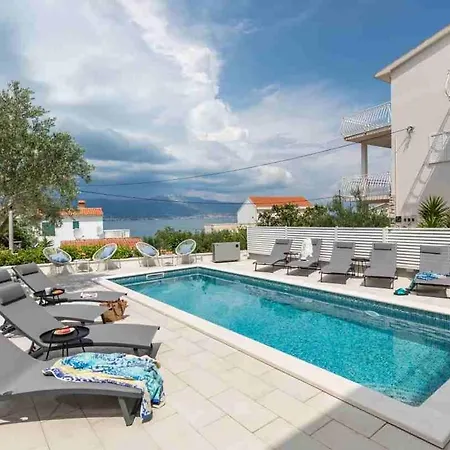 Apartment In Arbanija With Sea View, Terrace, Air Conditioning, Wifi 5139-1 Trogir